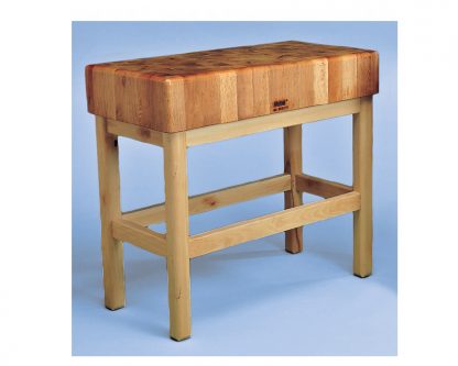 A- Tajo de 4 patas madera. Sin porta cuchillos. Altura total 90 cms