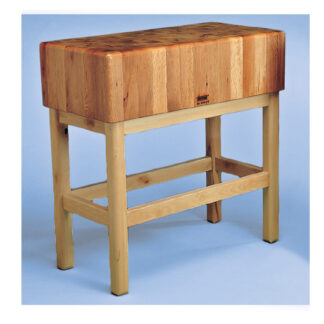 A- Tajo de 4 patas madera. Sin porta cuchillos. Altura total 90 cms