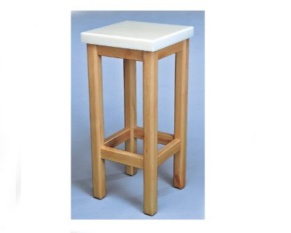 L-2 Tajo de madera sin faldón y sobre de polietileno. Polietileno de 5cm, altura total 90cm. En Blanco (Ref +B) y en Rojo (Ref +R)