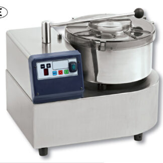 Cutter 5L Cuerpo: acero inoxidable. Potencia : 960W. Motor: monofásico 230 V. Velocidad variable: 900-2200 rpm. Peso: 18 kg. Dimensiones cubeta: 24 Ø x 12 cm altura. Incluye cuchilla lisa.